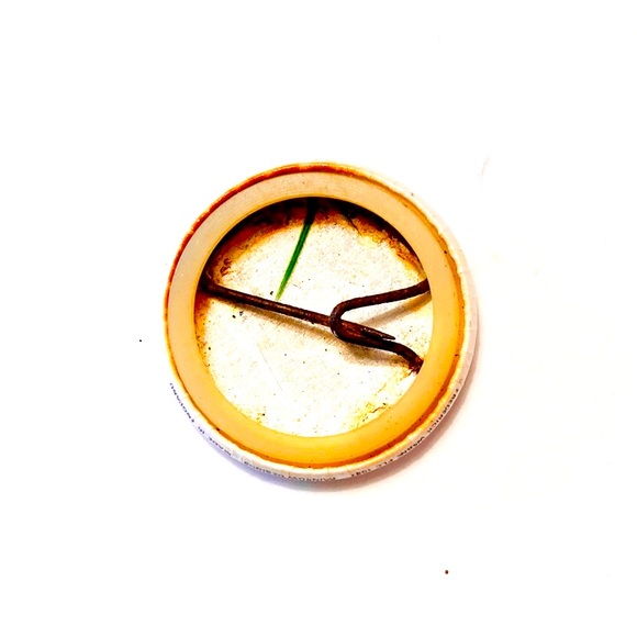 Tiny Beatrix Potter Goose Button Pin Vintage - Picture 2 of 2